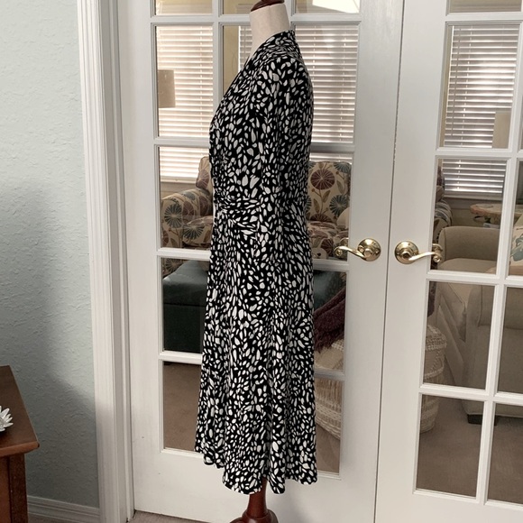 WHBM Matte Jersey Twist Front Dress - Picture 9 of 16